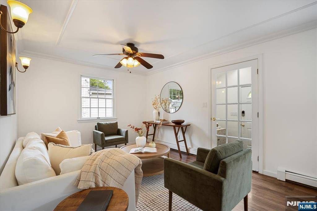 Hillsdale, NJ 07642,35 Glendale DR