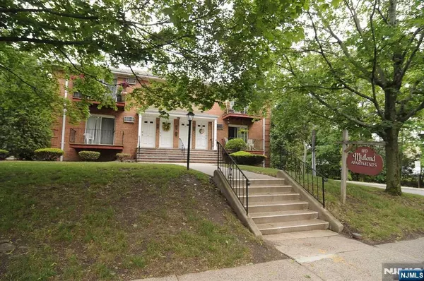 110 Midland AVE #16A, Midland Park, NJ 07432