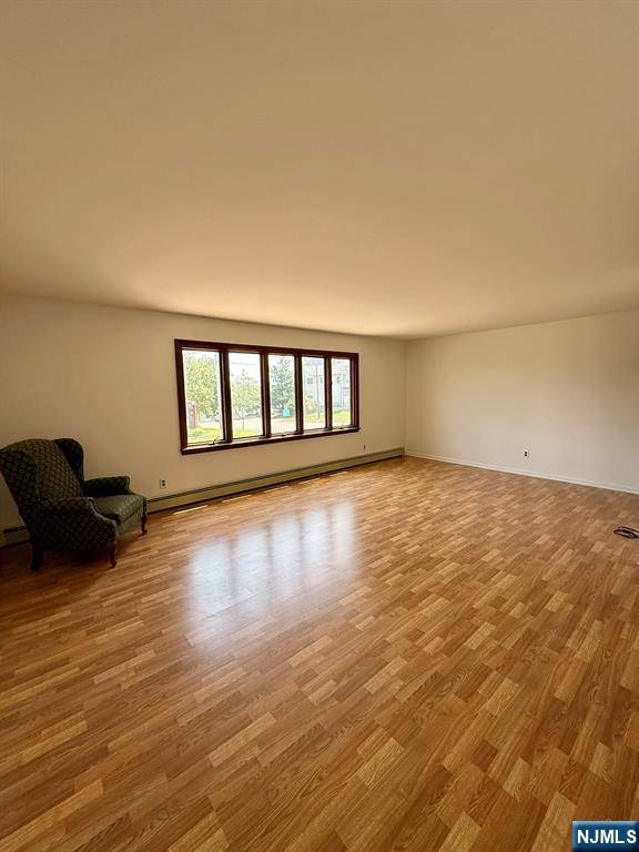 Hasbrouck Heights, NJ 07604,203 Terrace AVE #1