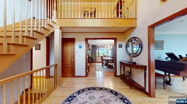 Caldwell, NJ 07006,1 Woodmere CT