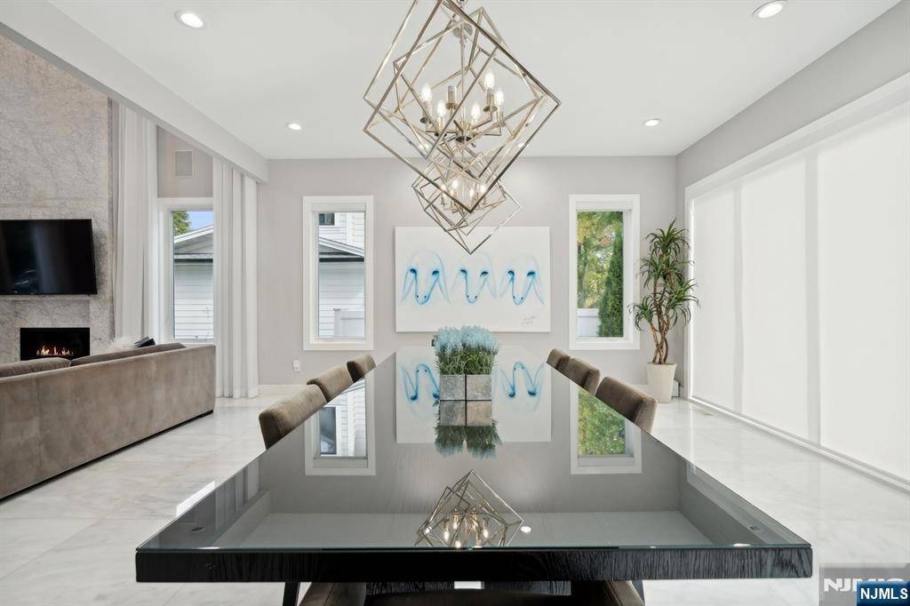 Tenafly, NJ 07670,44 Floral TER