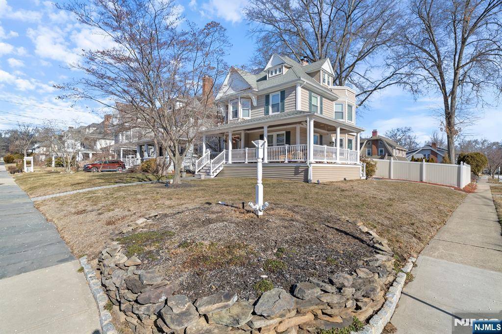 Hackensack, NJ 07601,258 Clinton PL