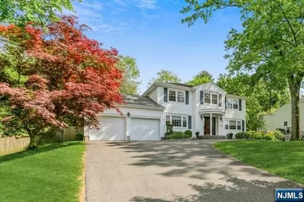 Closter, NJ 07624,74 O Shaughnessy LN