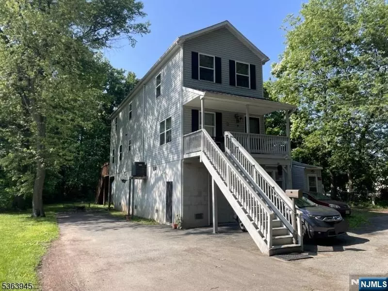Wayne, NJ 07470,42 Riverlawn DR