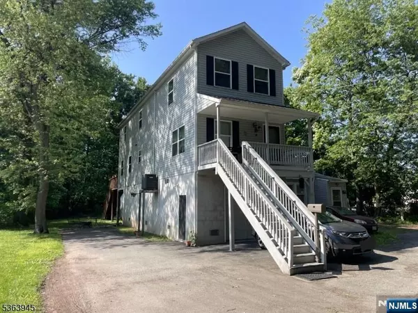 42 Riverlawn DR, Wayne, NJ 07470