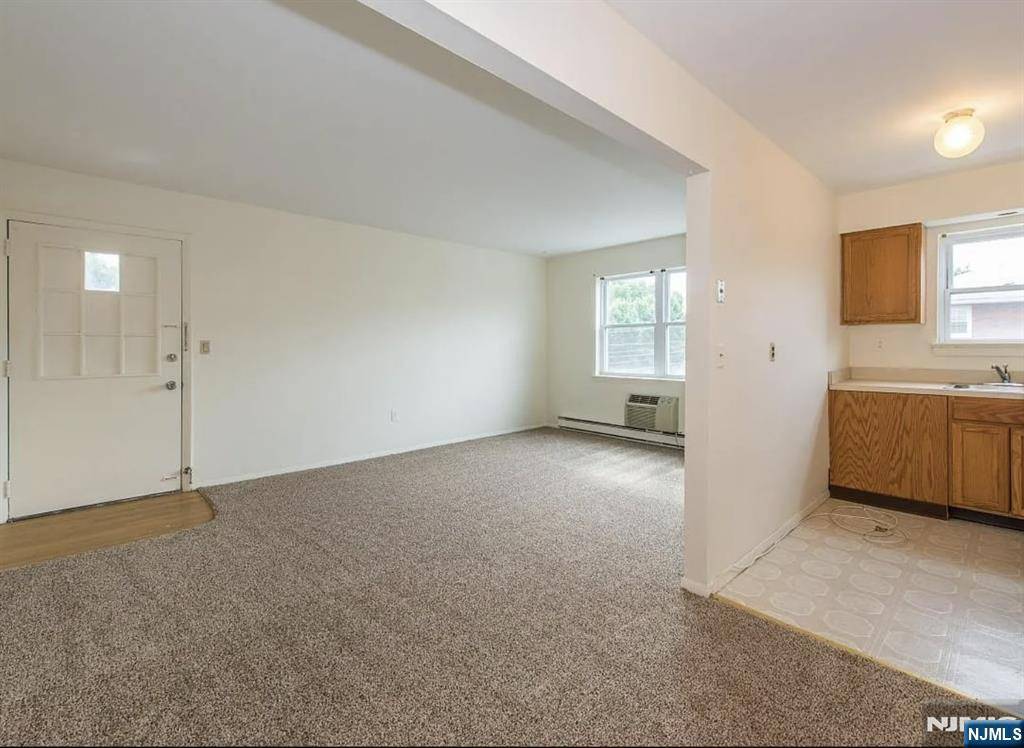 Lodi, NJ 07644,300 Garibaldi AVE #1B