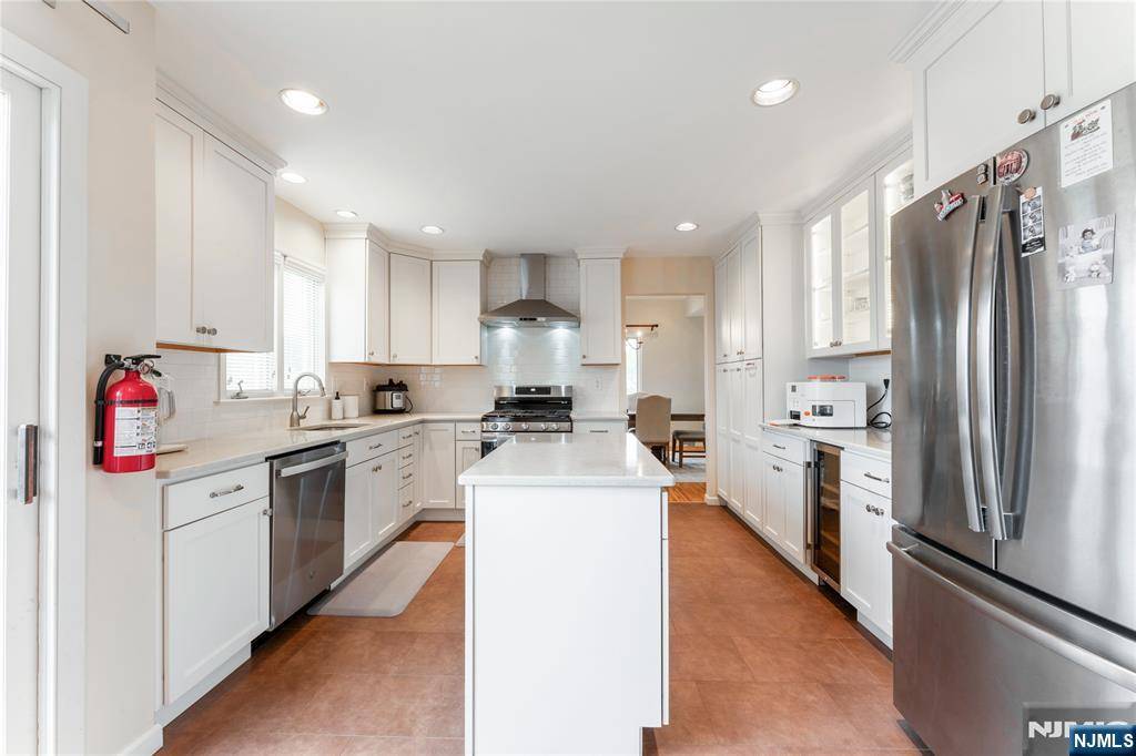 West Orange, NJ 07052,12 Davey DR #50