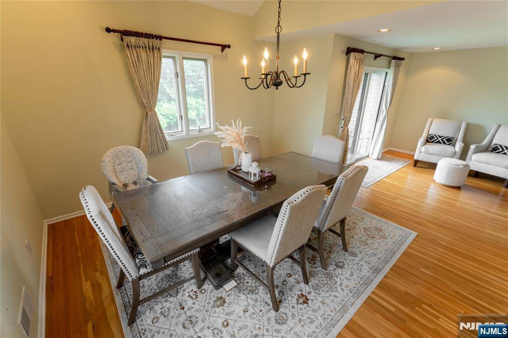 West Orange, NJ 07052,12 Davey DR #50