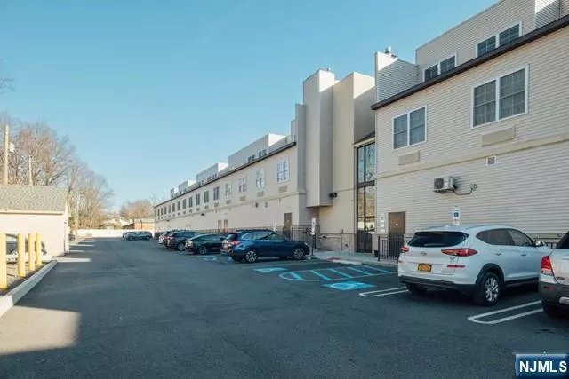 521 Livingston ST #208, Norwood, NJ 07648