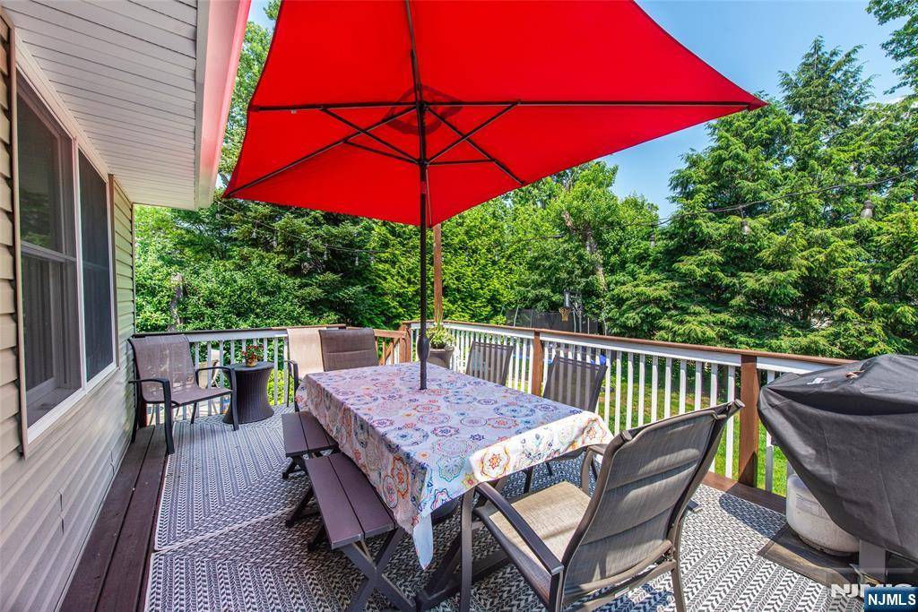 Fair Lawn, NJ 07410,26 Godwin AVE