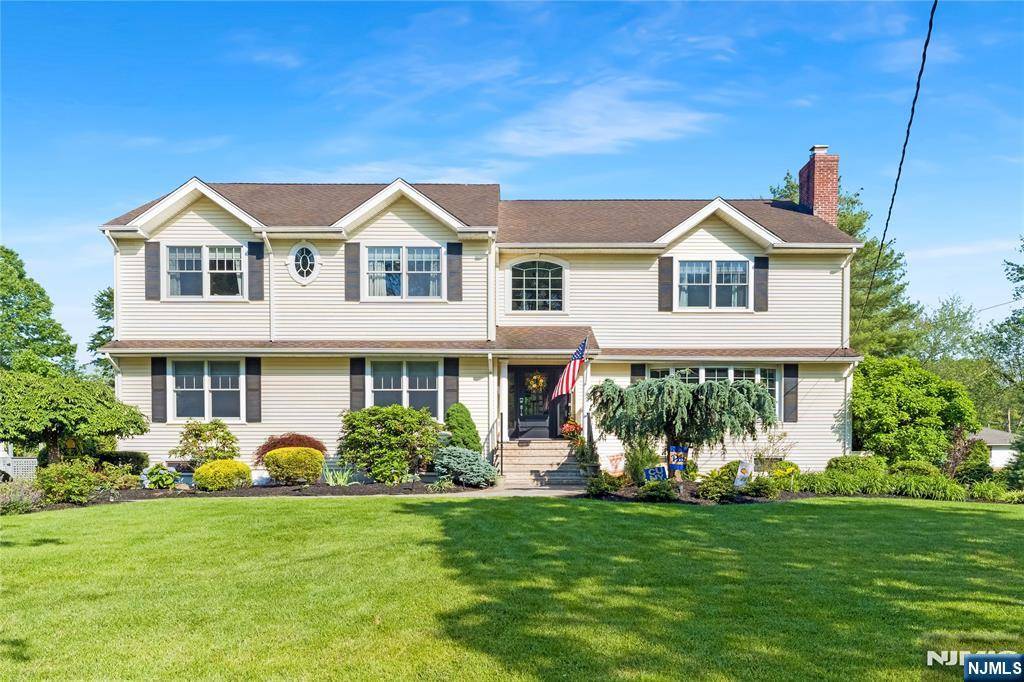 17 Windham PL, Glen Rock, NJ 07452