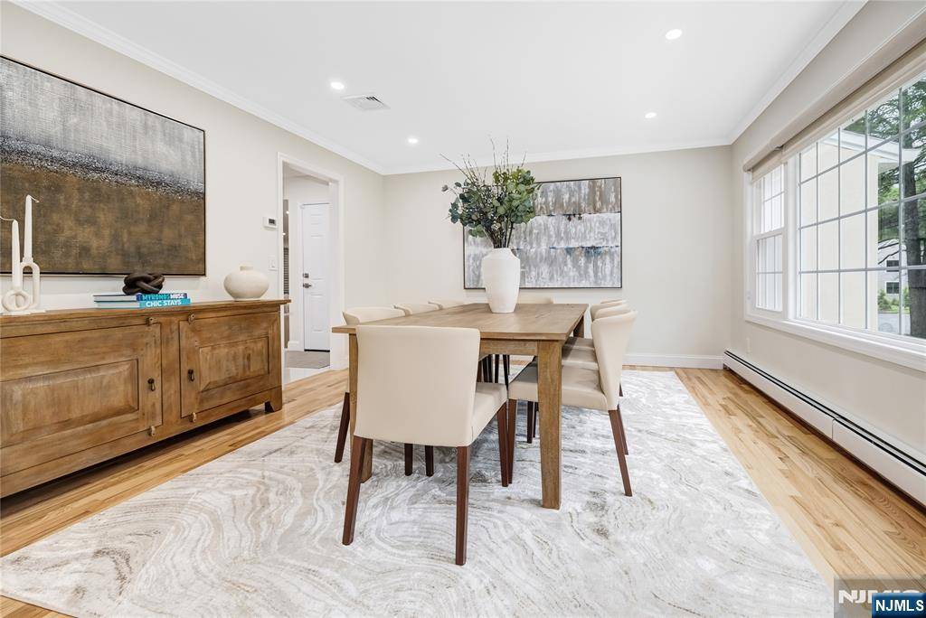 Woodcliff Lake, NJ 07677,15 Kings CT