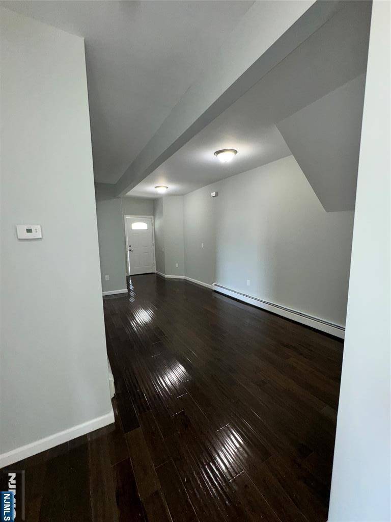 East Orange, NJ 07017,37 William ST #1