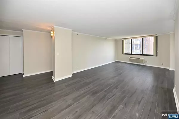 Hackensack, NJ 07601,316 Prospect AVE #9E
