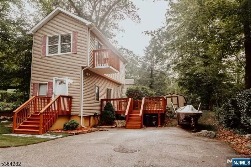 10 Paterson RD, West Milford, NJ 07421