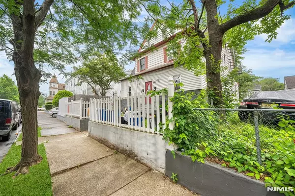 Paterson, NJ 07504,683 E 28th ST