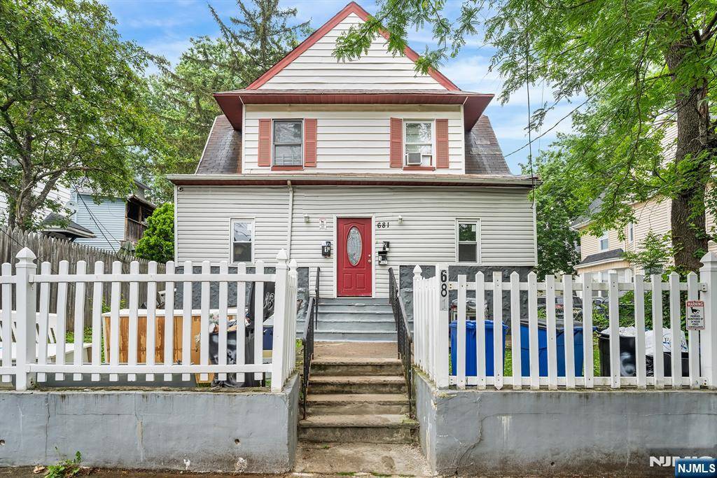 683 E 28th ST, Paterson, NJ 07504