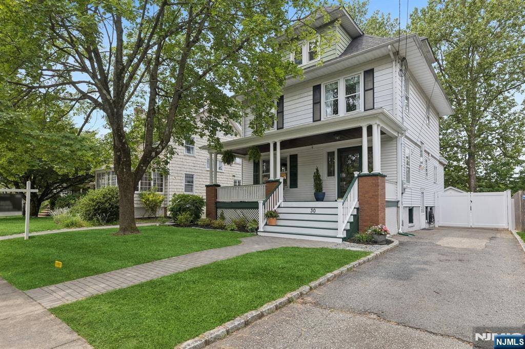 30 Hillcrest TER, Verona, NJ 07044