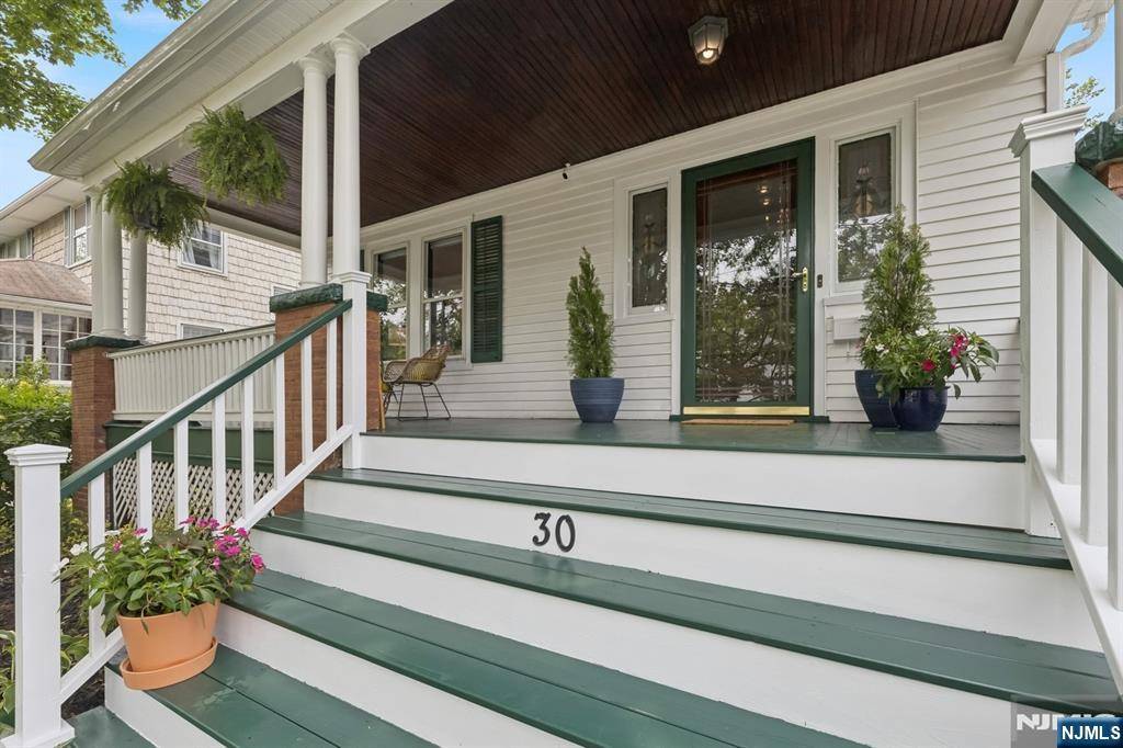 Verona, NJ 07044,30 Hillcrest TER