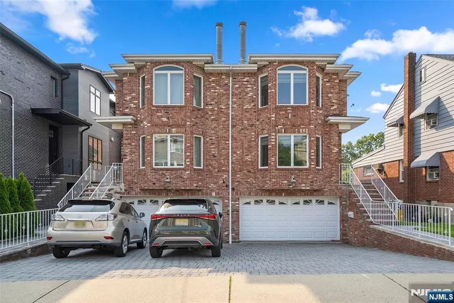 269B 7th ST, Palisades Park, NJ 07650