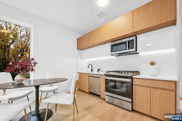 649 38th ST #304, Union City, NJ 07087