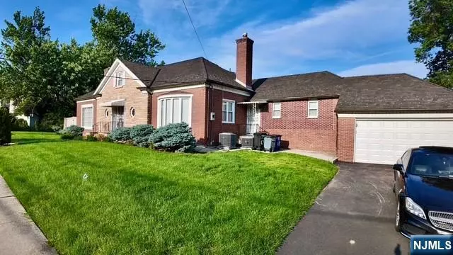 313-321 39th ST, Paterson, NJ 07504