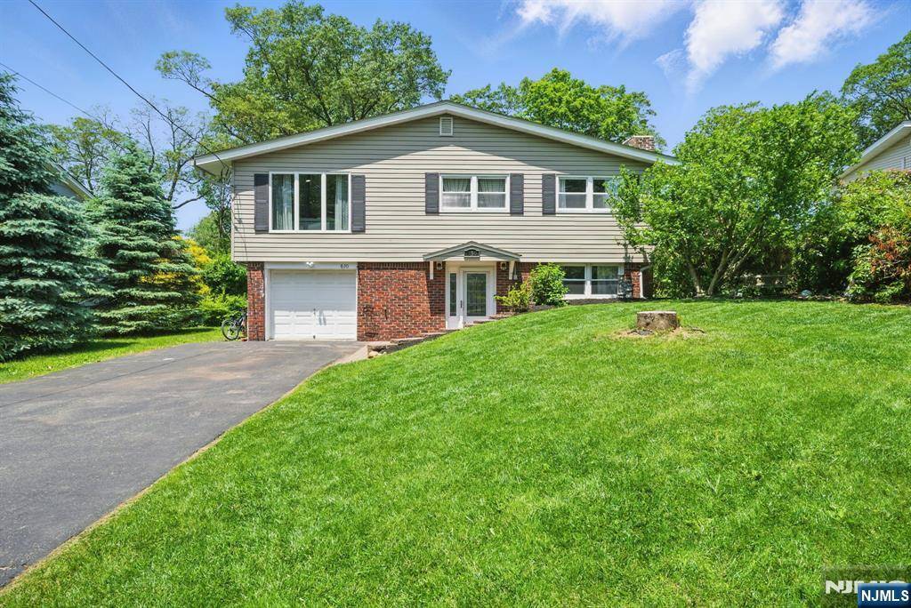 630 Bensel DR, Mount Arlington Boro, NJ 07850