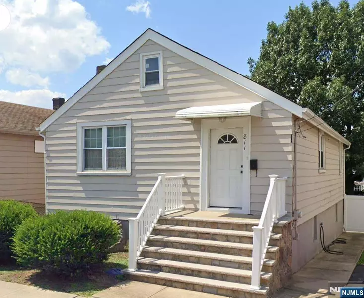 811 8th ST, Secaucus, NJ 07094