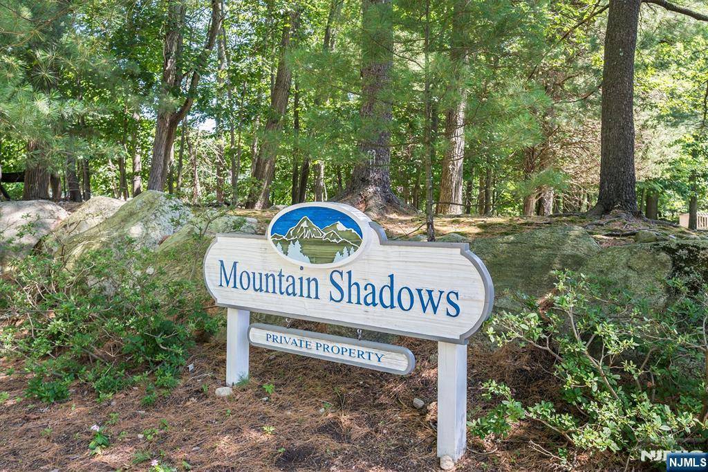 20 Bentley DR #1703, Franklin Lakes, NJ 07417