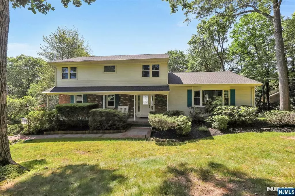 Woodcliff Lake, NJ 07677,89 Pinecrest DR