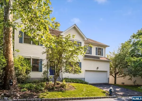 West Orange, NJ 07052,56 CRYSTAL AVE
