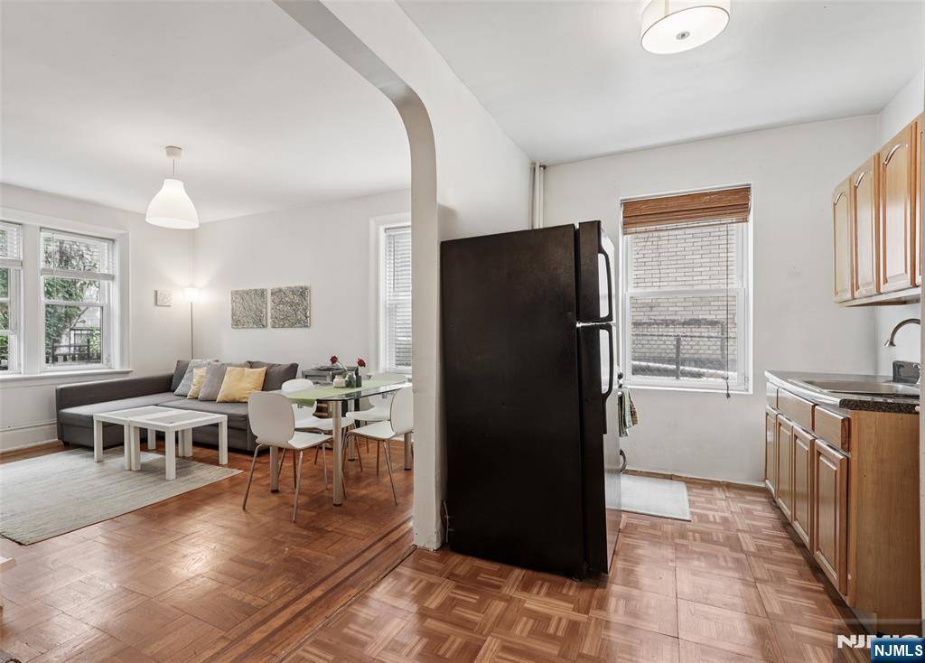 West New York, NJ 07093,6309 Boulevard East #14