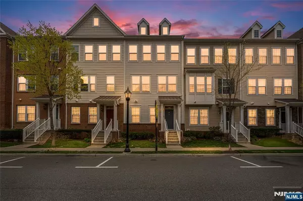 70 Wesmont DR, Wood Ridge, NJ 07075