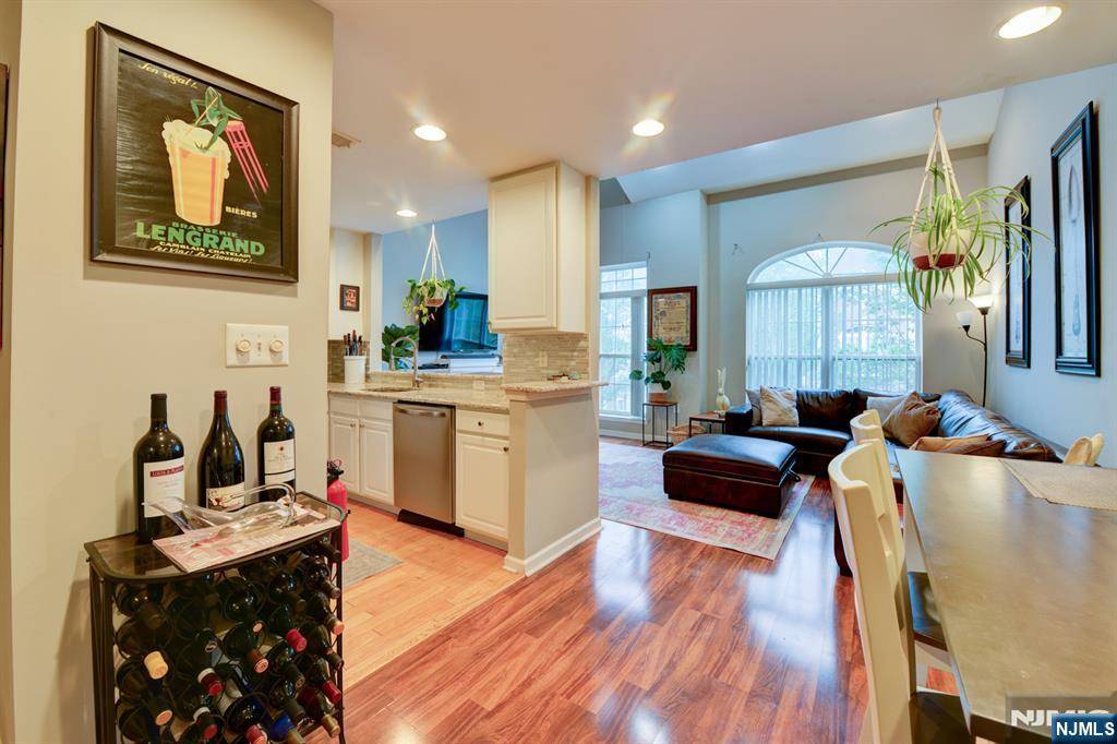 Clifton, NJ 07014,179 Riverwalk WAY #179