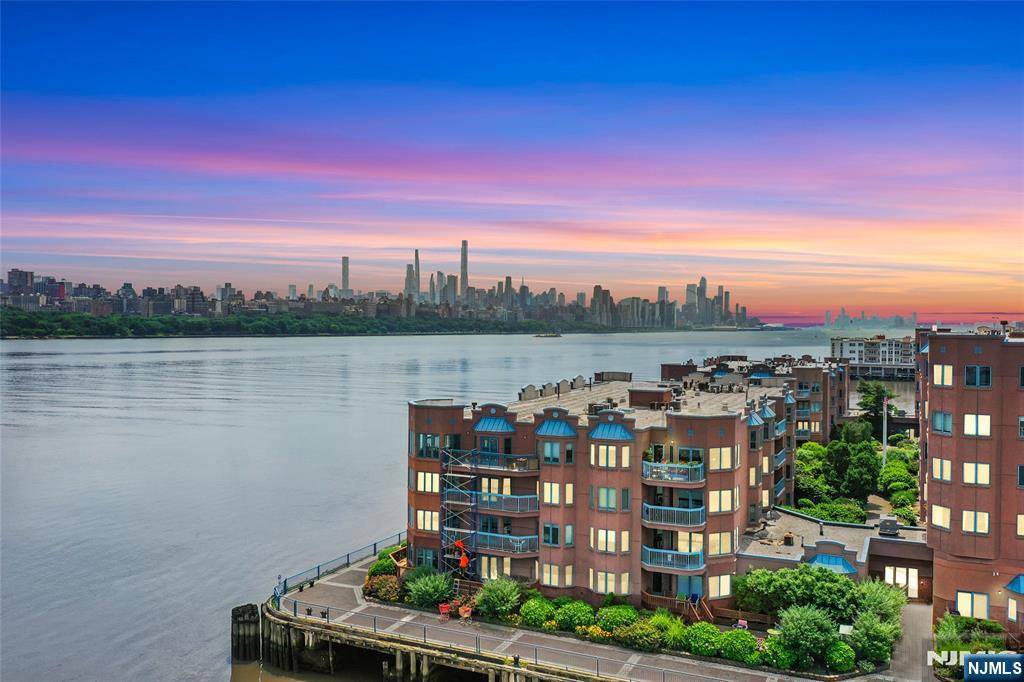 Edgewater, NJ 07020,207 Jefferson CT
