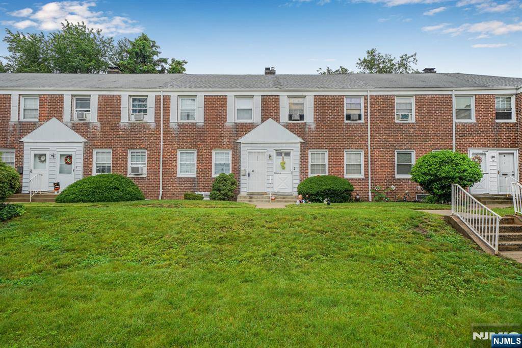 Orange, NJ 07050,33 High ST #13