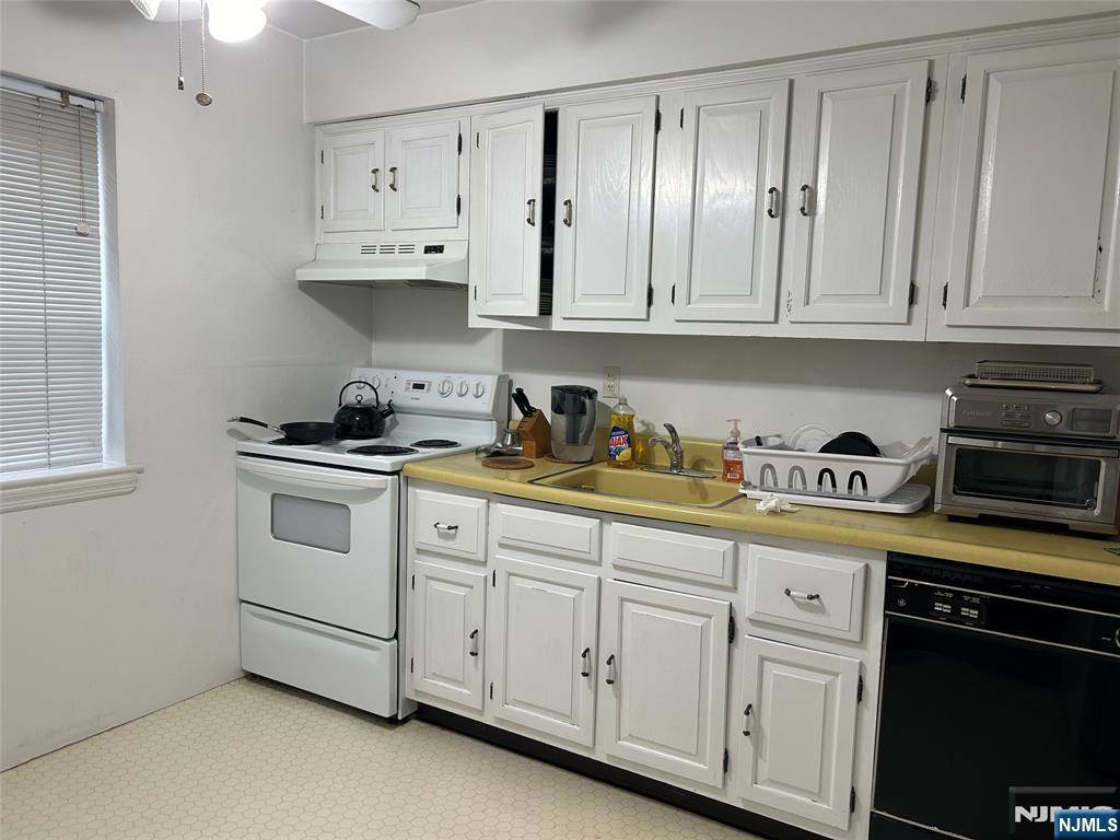 Oradell, NJ 07649,590 Center #2