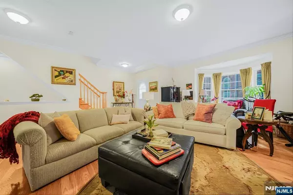 Newark, NJ 07105,129 Niagara ST