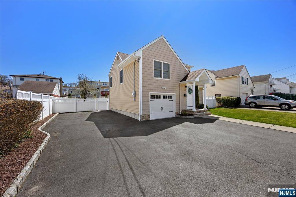 Woodland Park, NJ 07424,87 Mount Pleasant AVE