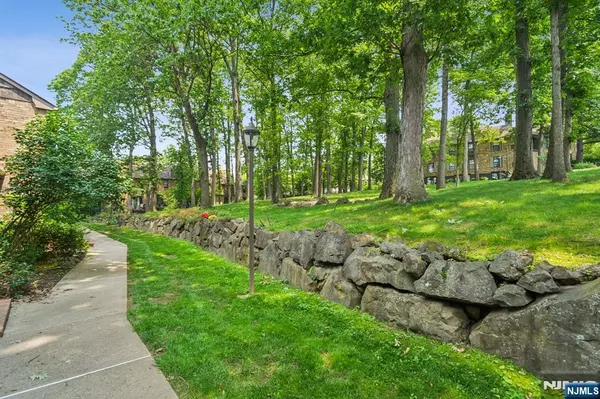 Little Falls, NJ 07424,181 Long Hill RD #H3