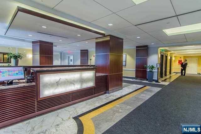 Fort Lee, NJ 07024,2100 Linwood AVE #10K