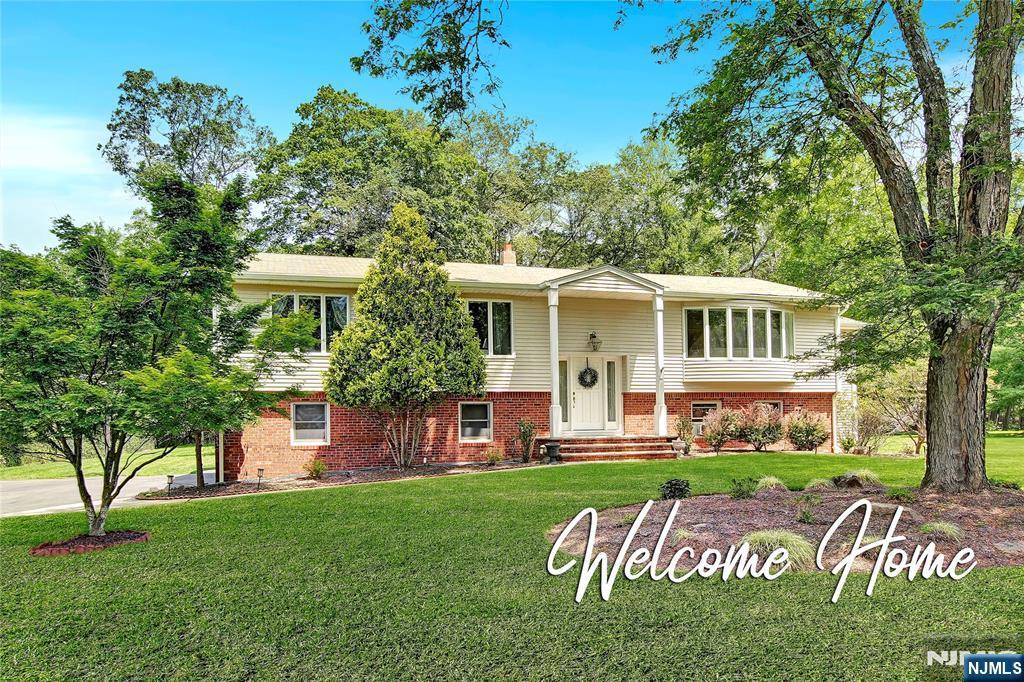 19 Alida PL, Ramsey, NJ 07446