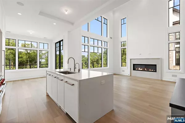 Demarest, NJ 07627,11 Stone Bridge CT