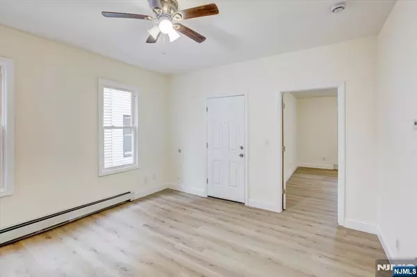 Orange, NJ 07050,546 Morris ST