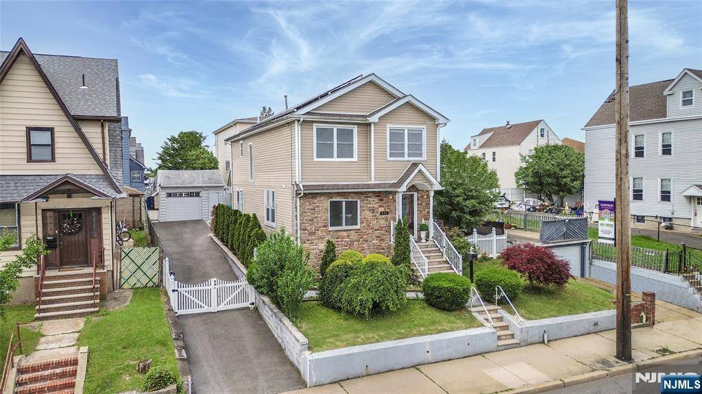 Garfield, NJ 07026,695 Midland AVE