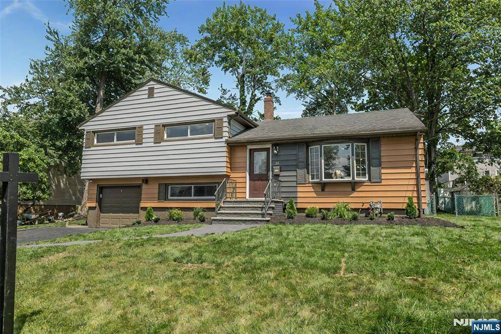 Emerson, NJ 07630,21 Valley Brook DR