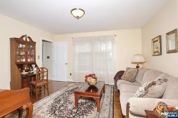 Park Ridge, NJ 07656,279 Rock AVE