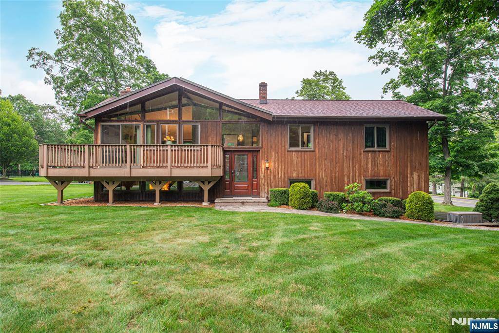 79 Gould RD, West Milford, NJ 07435