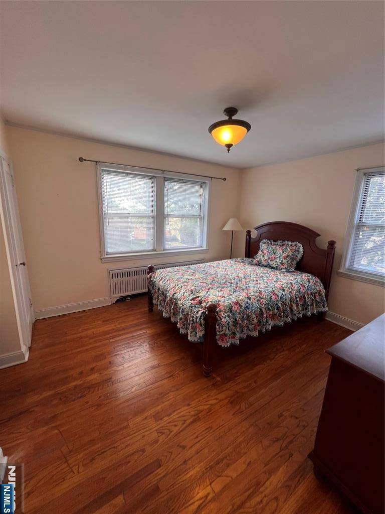 Teaneck, NJ 07666,735 Elm AVE #2C