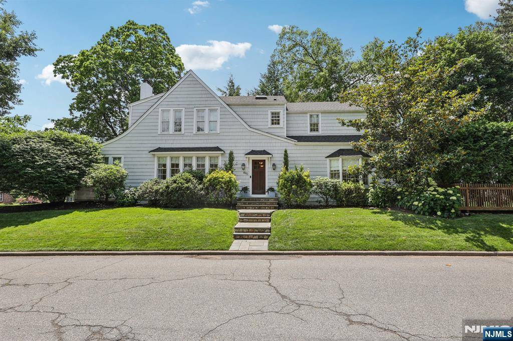 490 Ackerman AVE, Ho-ho-kus, NJ 07423